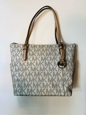 Michael Kors Vanilla Taupe Jet Set Logo Tote with Tan Handles